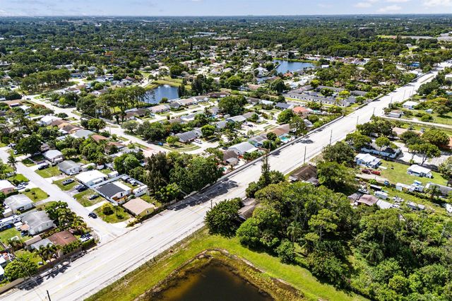 4401 S Haverhill Road, Lake Worth, FL 33463
