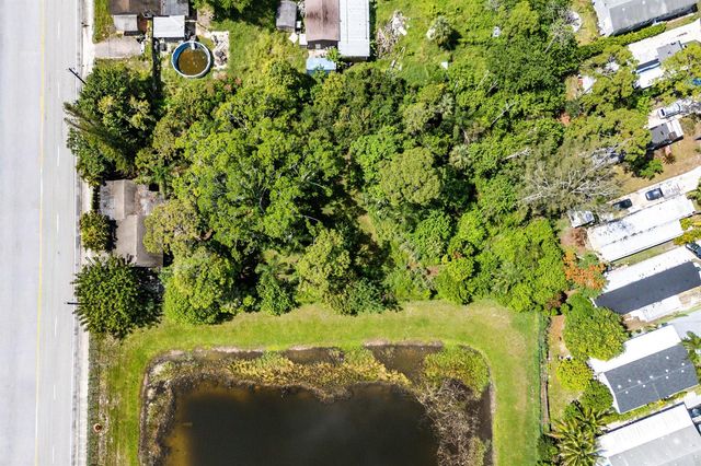 4401 S Haverhill Road, Lake Worth, FL 33463