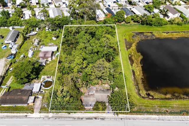 4401 S Haverhill Road, Lake Worth, FL 33463