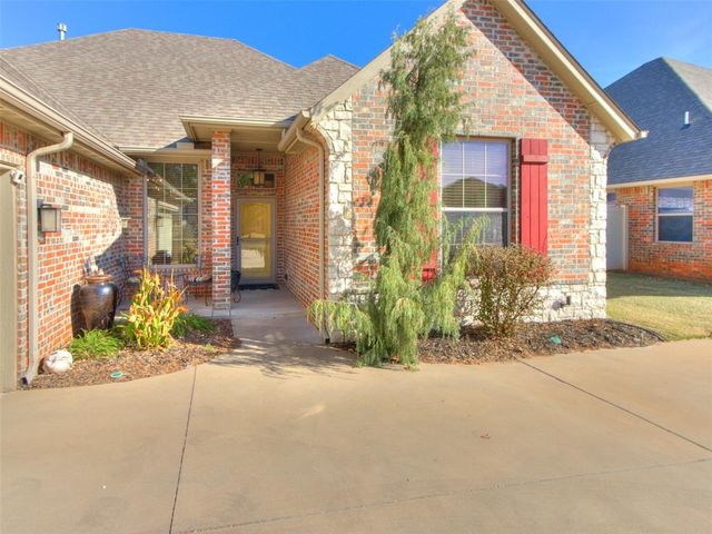 17820 Griffin Gate Drive, Edmond, OK 73012