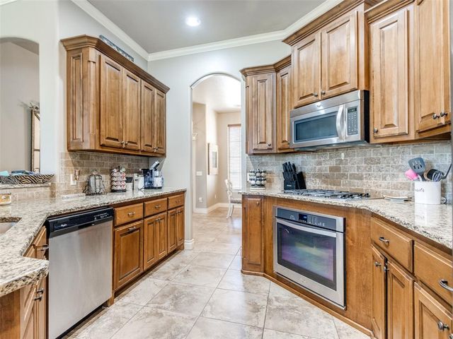 17820 Griffin Gate Drive, Edmond, OK 73012