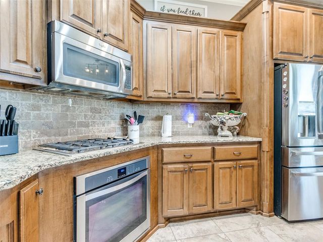 17820 Griffin Gate Drive, Edmond, OK 73012