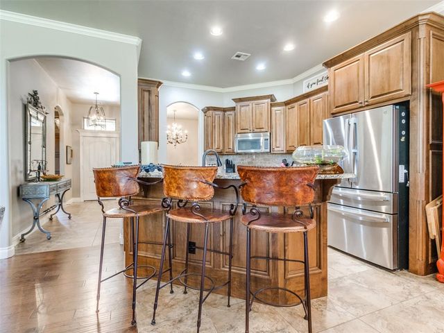 17820 Griffin Gate Drive, Edmond, OK 73012