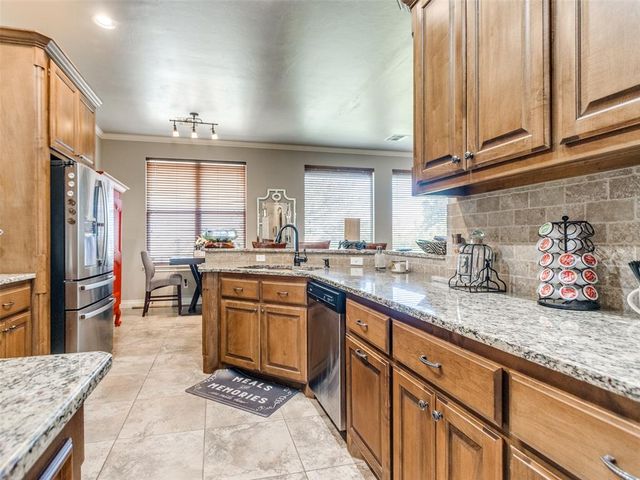 17820 Griffin Gate Drive, Edmond, OK 73012