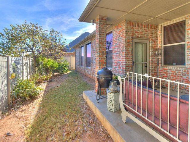 17820 Griffin Gate Drive, Edmond, OK 73012