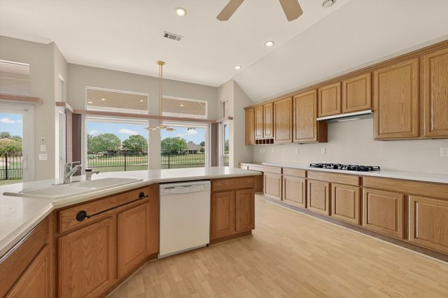 9313 Grandview Drive, Denton, TX 76207