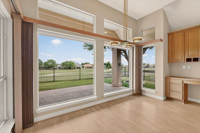 9313 Grandview Drive, Denton, TX 76207