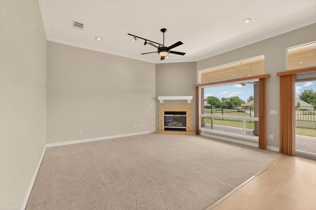9313 Grandview Drive, Denton, TX 76207