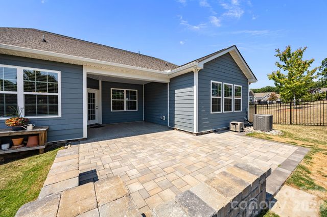 3061 Rosseau Lane, Mount Holly, NC 28120
