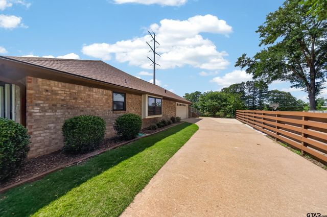 607 Hampton Hill Drive, Tyler, TX 75703
