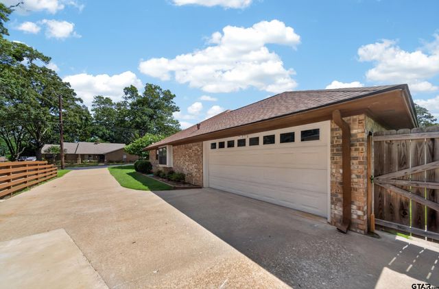 607 Hampton Hill Drive, Tyler, TX 75703