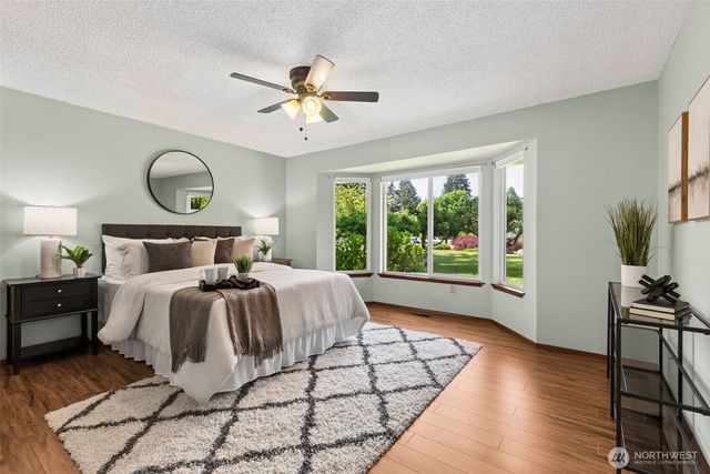 7204 44th Avenue NE, Olympia, WA 98516