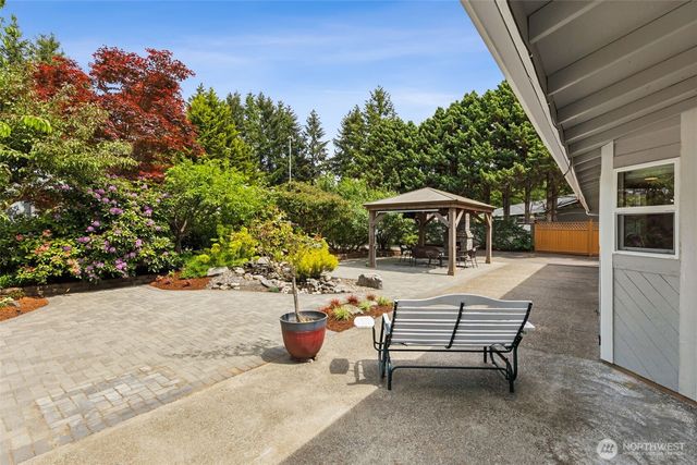 7204 44th Avenue NE, Olympia, WA 98516