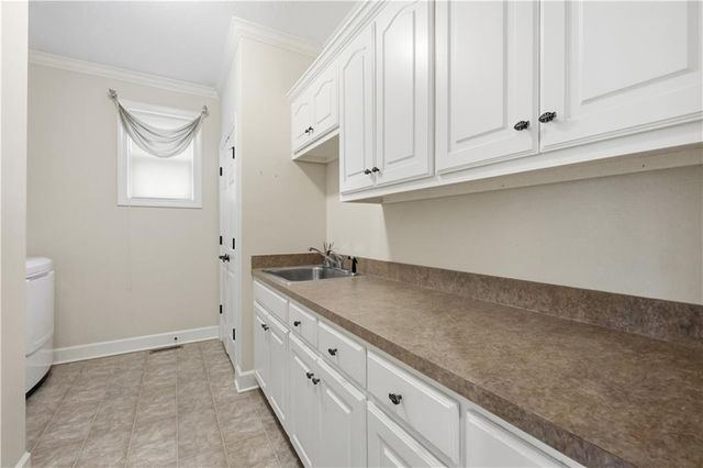 15505 Canterbury Street, Overland Park, KS 66224