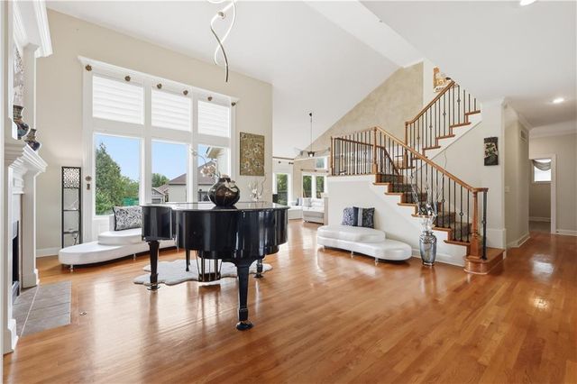 15505 Canterbury Street, Overland Park, KS 66224