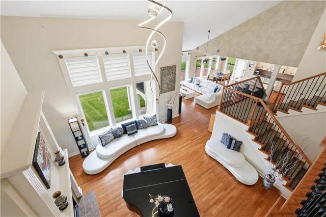 15505 Canterbury Street, Overland Park, KS 66224