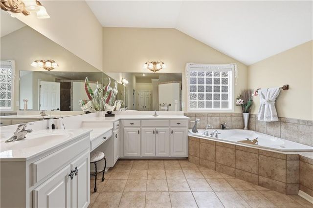 15505 Canterbury Street, Overland Park, KS 66224