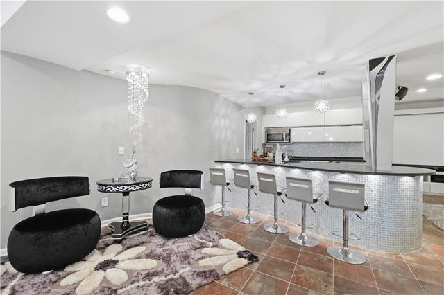15505 Canterbury Street, Overland Park, KS 66224