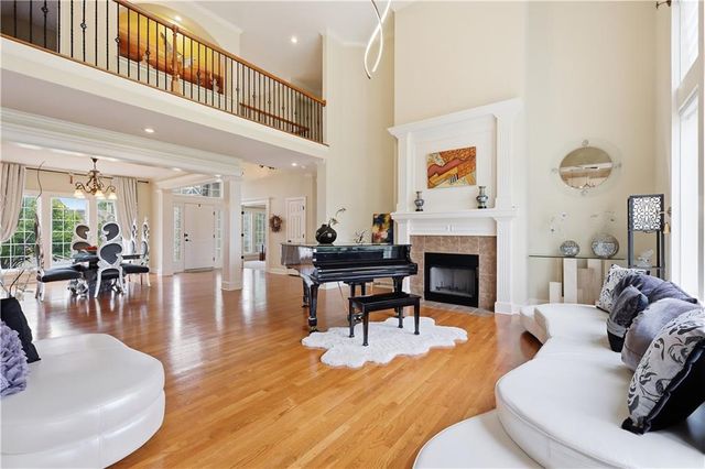 15505 Canterbury Street, Overland Park, KS 66224