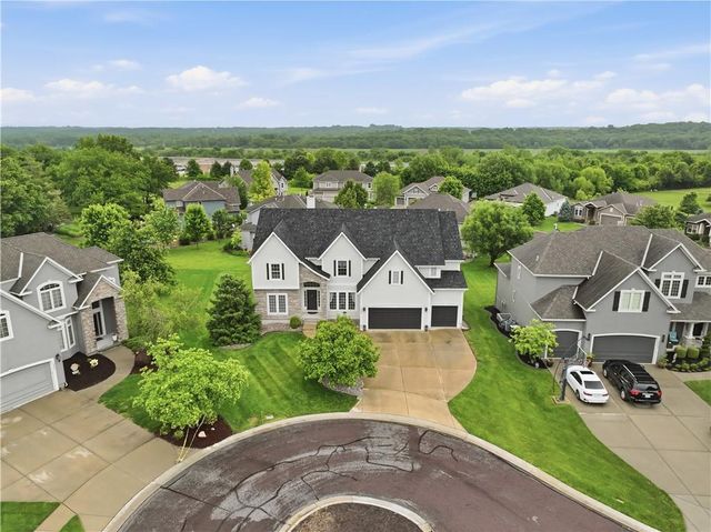 15505 Canterbury Street, Overland Park, KS 66224