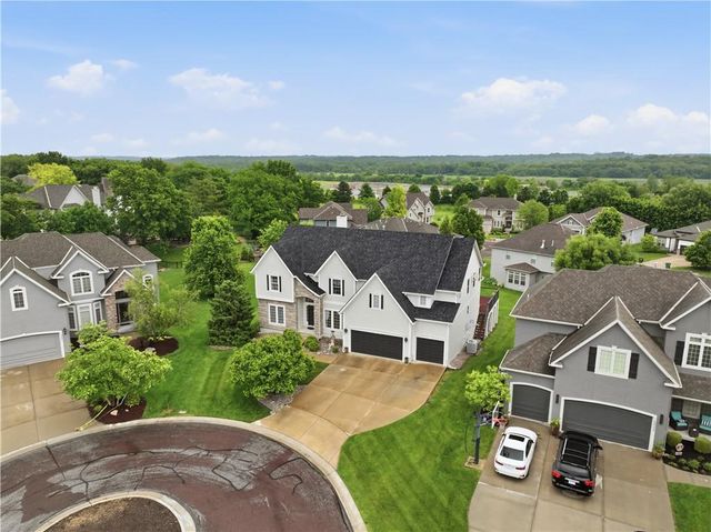 15505 Canterbury Street, Overland Park, KS 66224