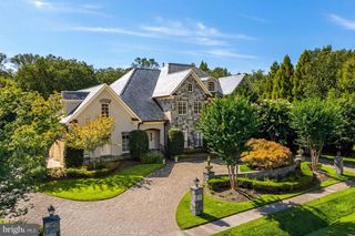 8305 FOX HAVEN DR, Mclean, VA 22102