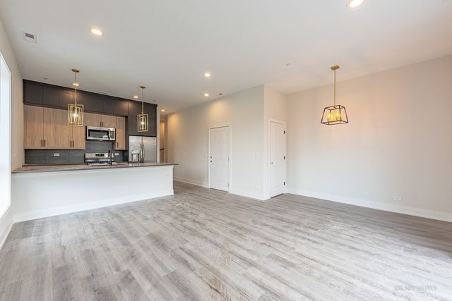 4021 N Keystone Avenue 3N, Chicago, IL 60641