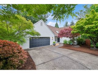 4684 Sw FLOWER Pl, Portland, OR 97221