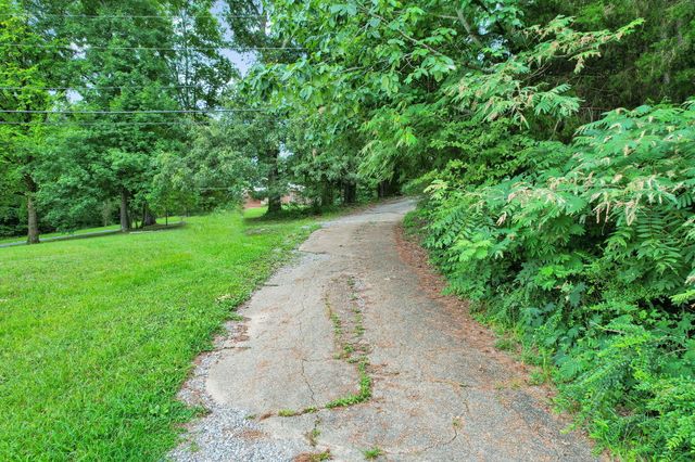 4500 Waterlevel Highway, Cleveland, TN 37323
