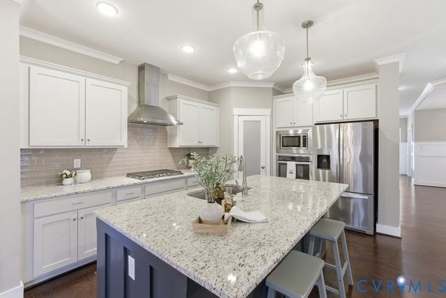 7012 Stafford Park Dr, Moseley, VA 23120