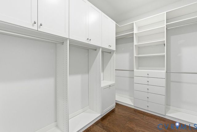 7012 Stafford Park Dr, Moseley, VA 23120