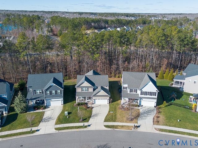 7012 Stafford Park Dr, Moseley, VA 23120