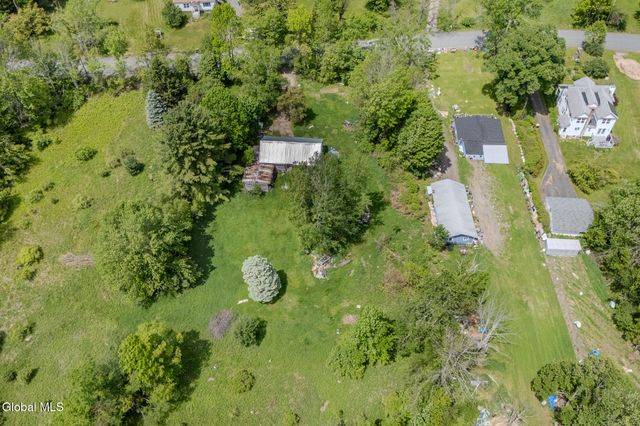 328 North Road, Poestenkill, NY 12018