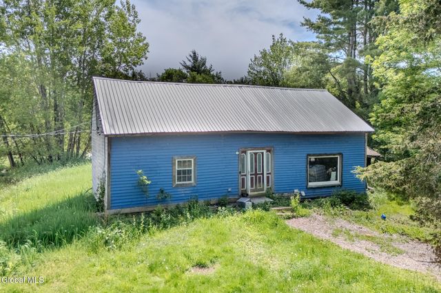 328 North Road, Poestenkill, NY 12018
