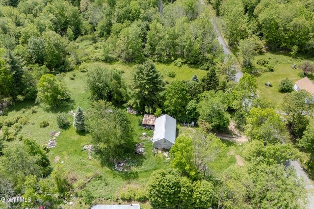 328 North Road, Poestenkill, NY 12018