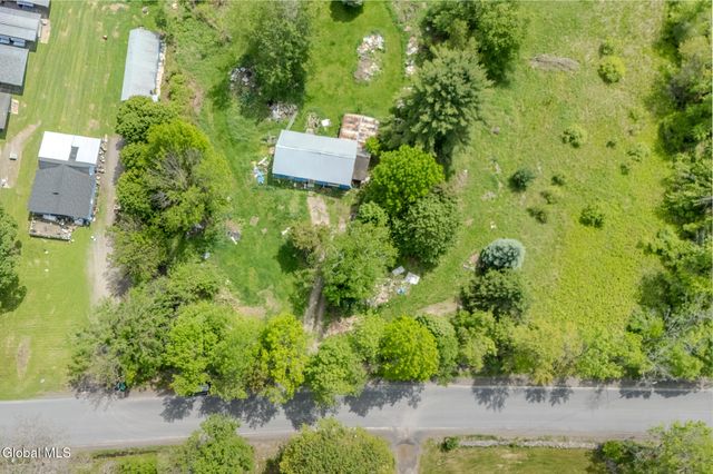 328 North Road, Poestenkill, NY 12018
