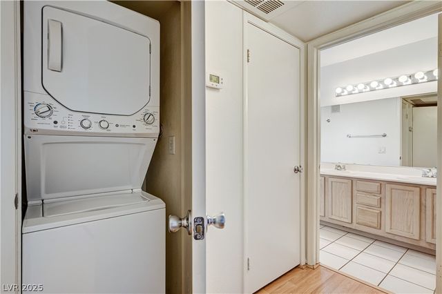 3041 Casey Drive 102, Las Vegas, NV 89120