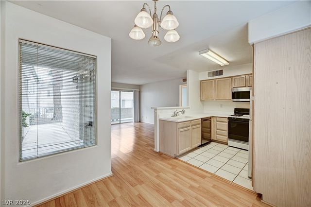 3041 Casey Drive 102, Las Vegas, NV 89120