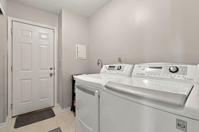 12 Sassafrass Lane, Florence, KY 41042
