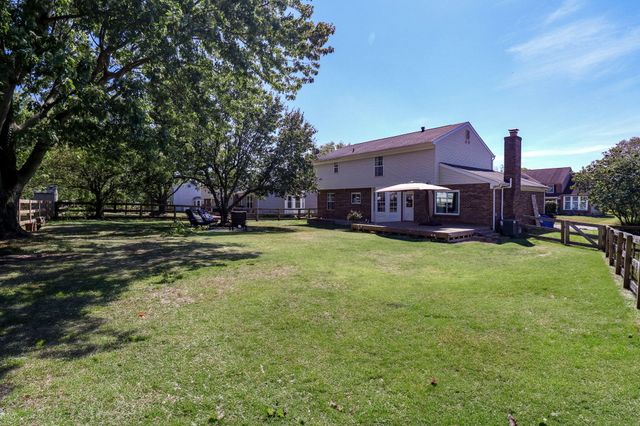 12 Sassafrass Lane, Florence, KY 41042