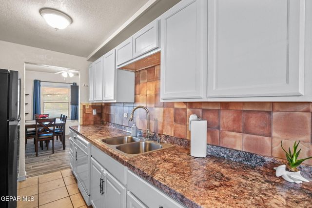 2719 SACRAMENTO Avenue, El Paso, TX 79930