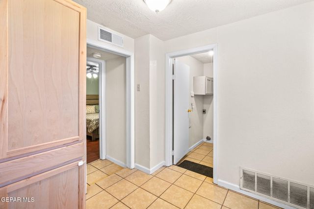 2719 SACRAMENTO Avenue, El Paso, TX 79930