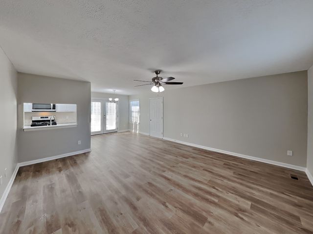 531 Winning Dr, Columbia, TN 38401