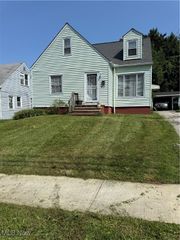 9809 Way Avenue, Cleveland, OH 44105