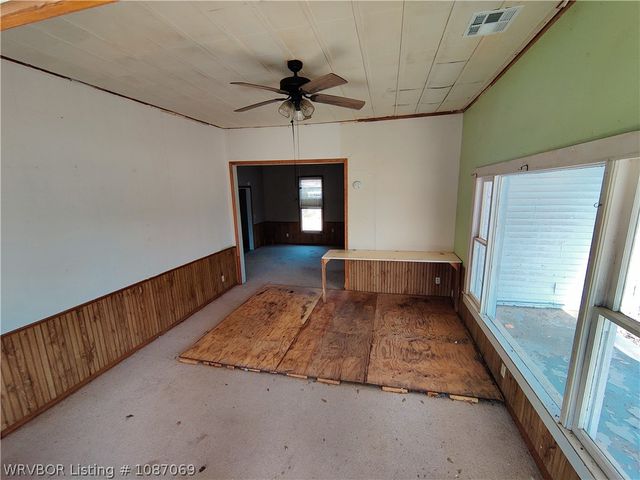 303 Seventh Street, Charleston, AR 72933