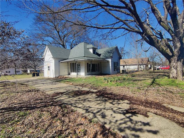 303 Seventh Street, Charleston, AR 72933