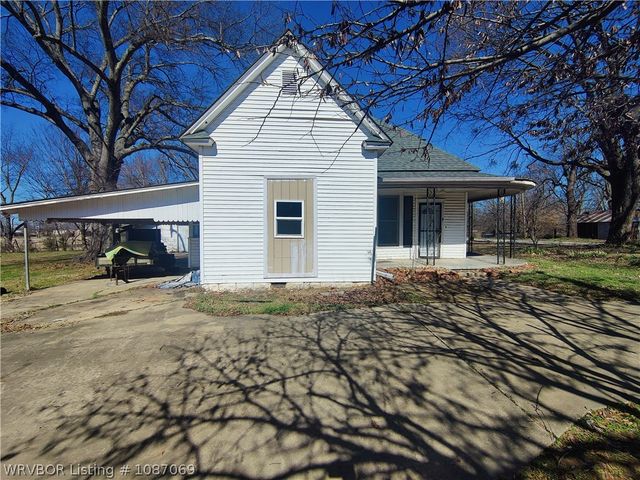 303 Seventh Street, Charleston, AR 72933
