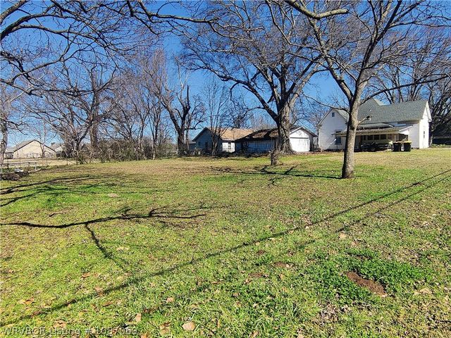 303 Seventh Street, Charleston, AR 72933