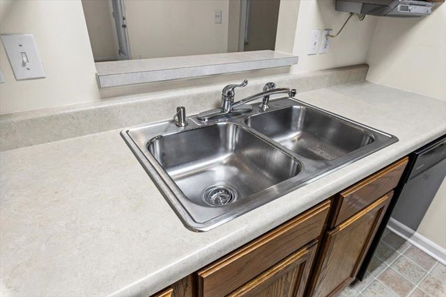 1100 KENNESAW RIDGE RD 504, Columbia, MO 65202