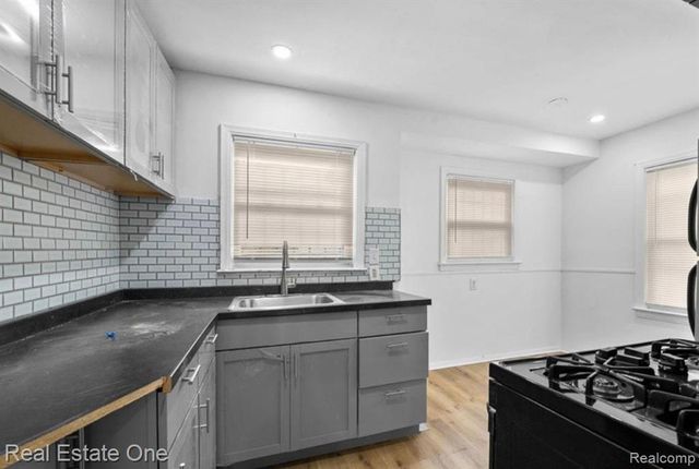 19123 Margareta Street, Detroit, MI 48219